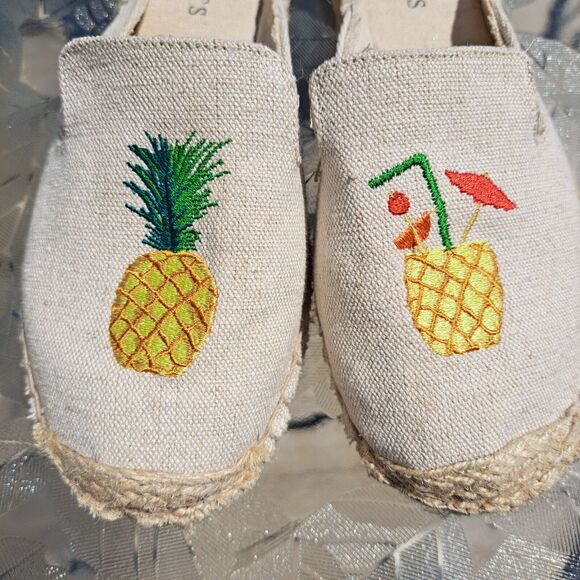TALBOTS CANVAS SLIP ON SHOES WOMENS SIZE 6 PINEAPPLE TROPICAL ESPADRILLES LOAFER - Picture 3 of 5